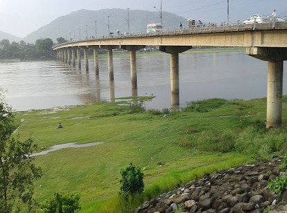 ‘मर्निङ वाक’मा निस्केका वृद्धले नारायणीमा हामफाले